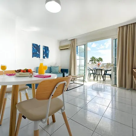 One Bedroom With Pool At 500m From Playa Chica, Puerto Del Carmen 아파트