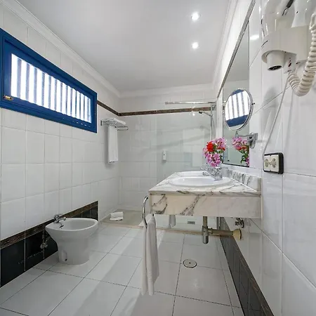 One Bedroom With Pool At 500m From Playa Chica, Puerto Del Carmen Lägenhet *